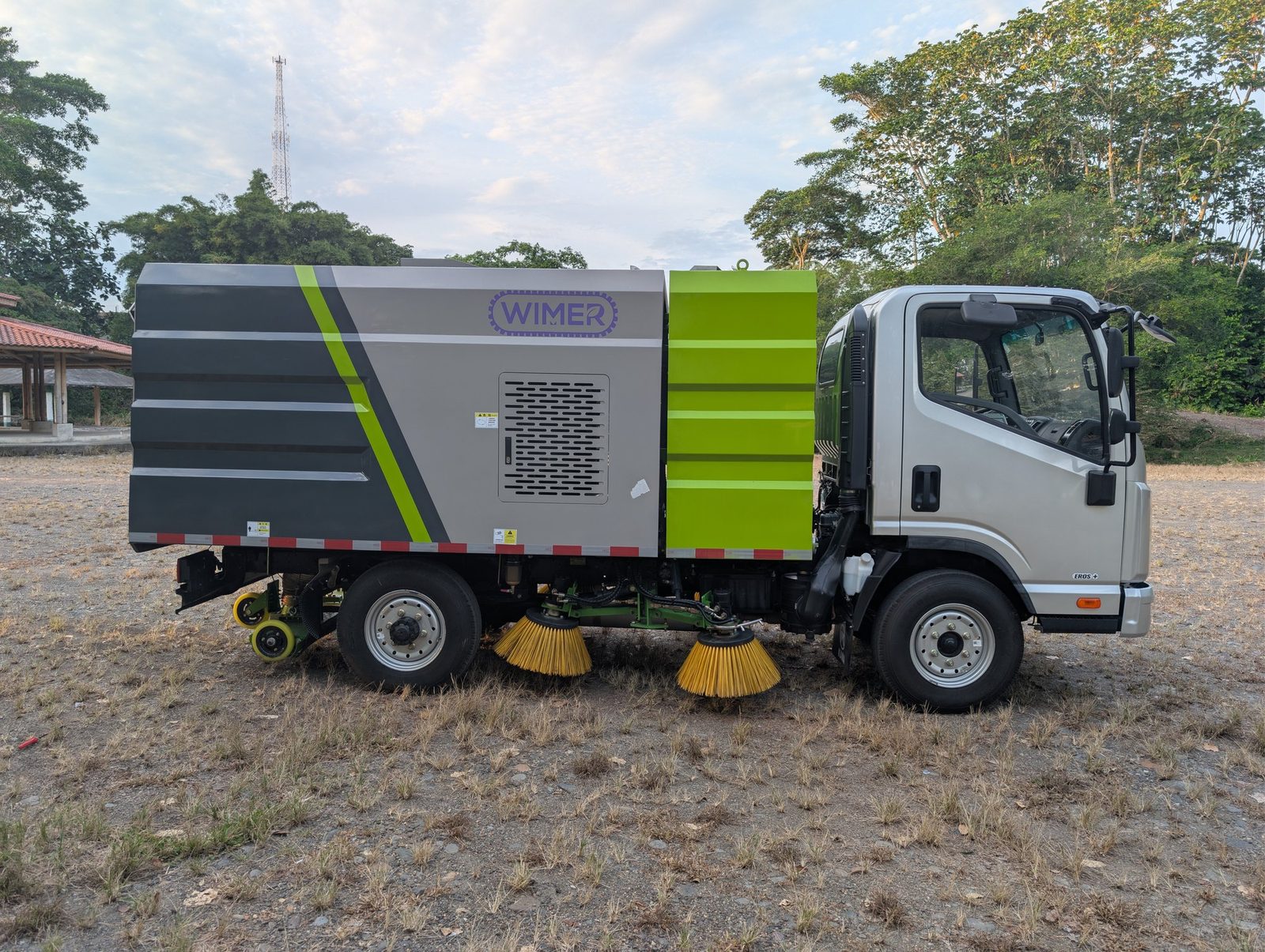 Camión barredora-aspiradora CLW5050TSL