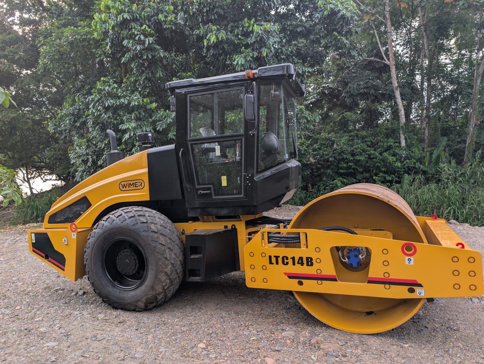Rodillo compactador LTC14B
